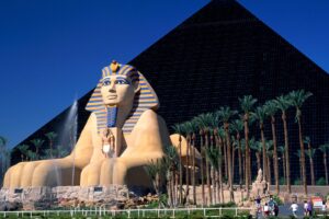 Luxor Hotel and Casino, Las Vegas3539818255